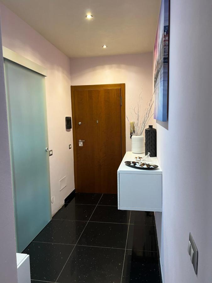 Stay In Style - Vibrant Condo In San Giovanni Lupatoto Exterior foto