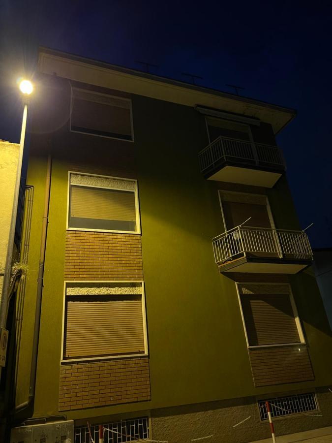Stay In Style - Vibrant Condo In San Giovanni Lupatoto Exterior foto